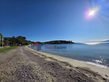 ba789869378d4049a423ca46bdb67e17