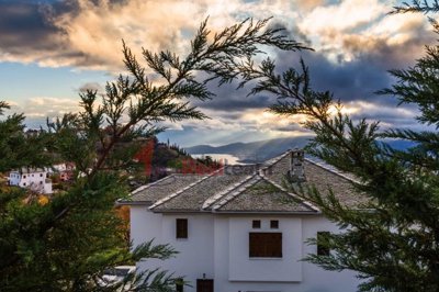 f96d1fca7b034a6aa442cb2ab346b985