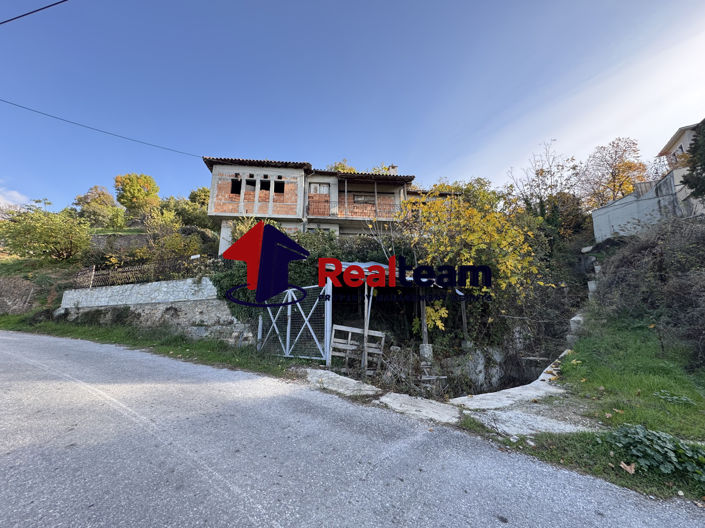 Image No.2-Propriété de 3 chambres à vendre à Artemida