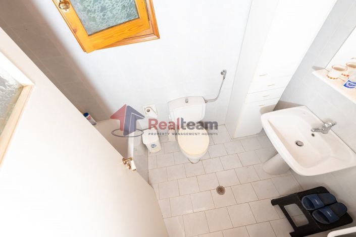 Image No.12-3 Bed Property for sale