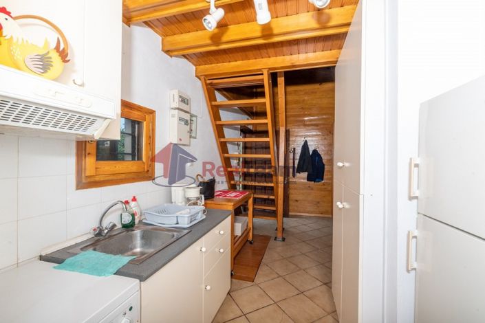 Image No.13-3 Bed Property for sale