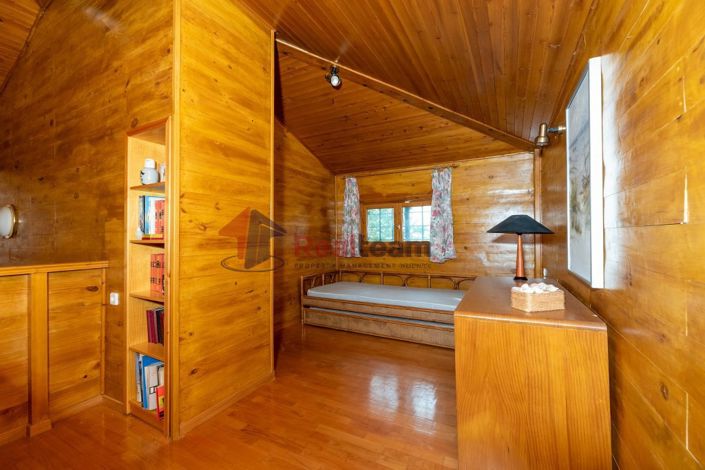 Image No.14-3 Bed Property for sale