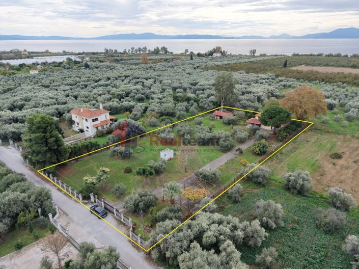 Image No.2-3 Bed Property for sale