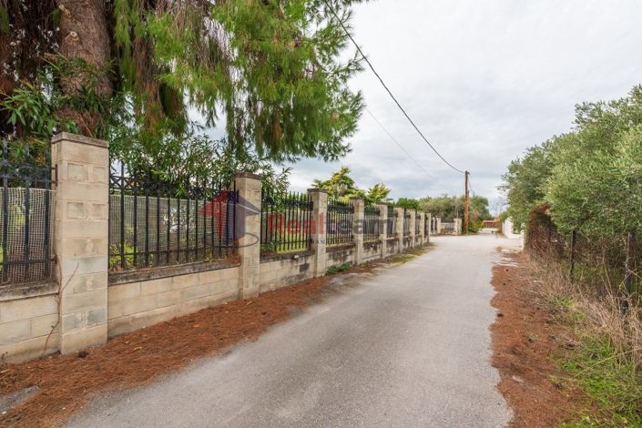 Image No.29-3 Bed Property for sale