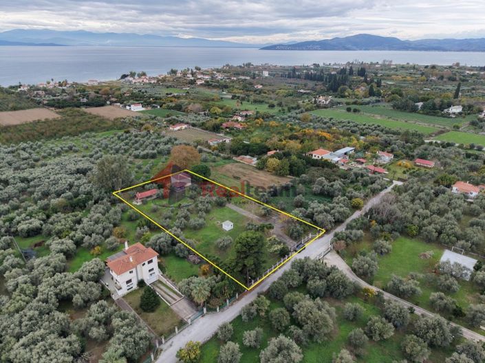 Image No.6-3 Bed Property for sale