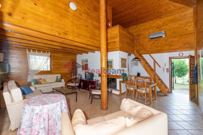 Image No.8-3 Bed Property for sale