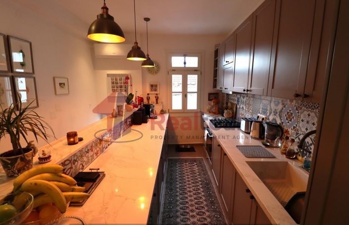 Image No.11-1 Bed Property for sale