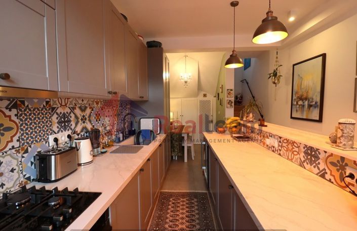 Image No.12-1 Bed Property for sale