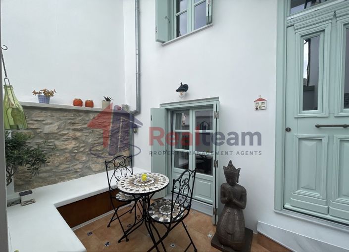 Image No.2-1 Bed Property for sale