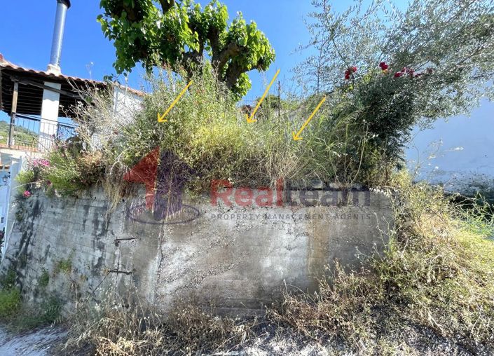 Image No.12-2 Bed Property for sale