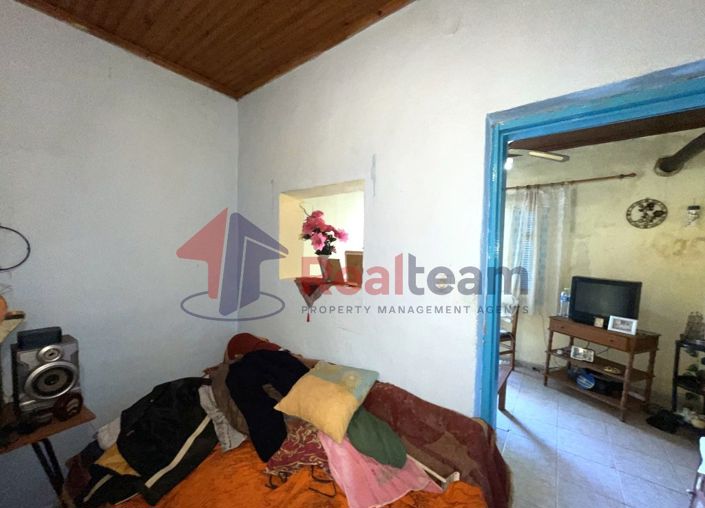 Image No.15-2 Bed Property for sale