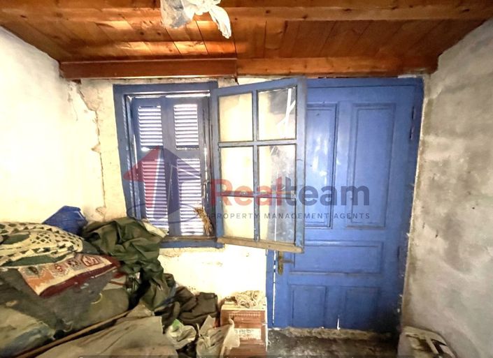 Image No.25-2 Bed Property for sale