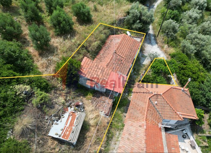 Image No.9-2 Bed Property for sale