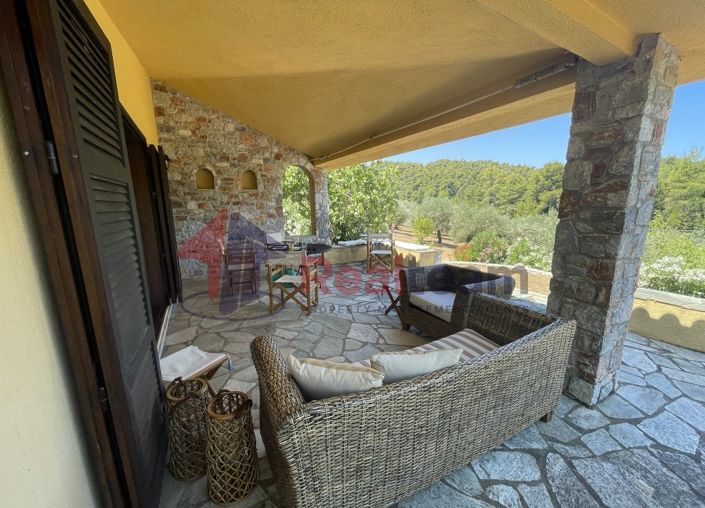 Image No.14-2 Bed Property for sale