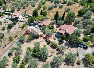 17c6ae1e4f0f4281aa3ca47a49db0c2b