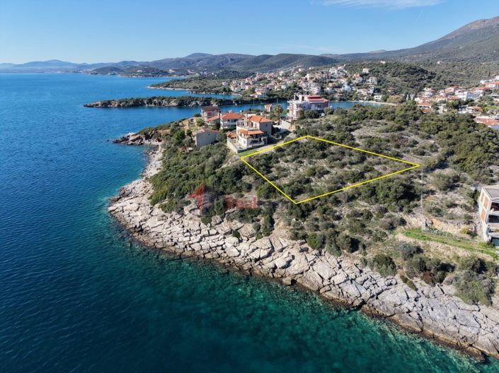 Nea Agchialos, Property