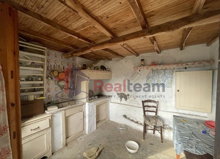 Image No.16-2 Bed Property for sale