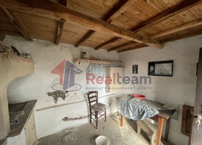 Image No.17-2 Bed Property for sale