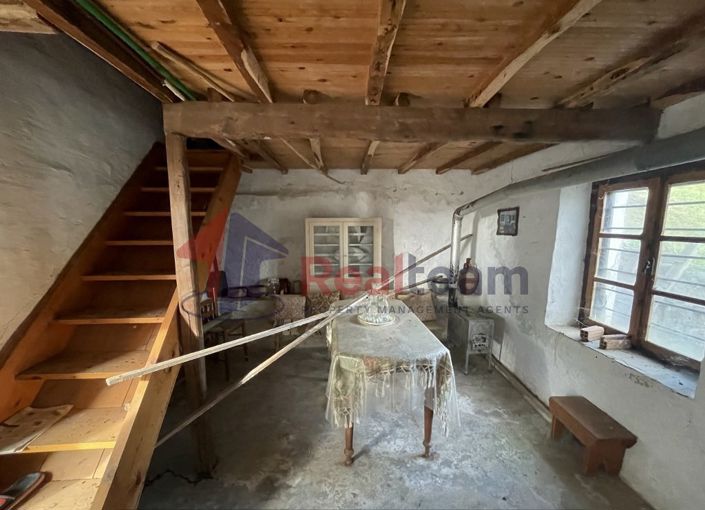 Image No.19-2 Bed Property for sale