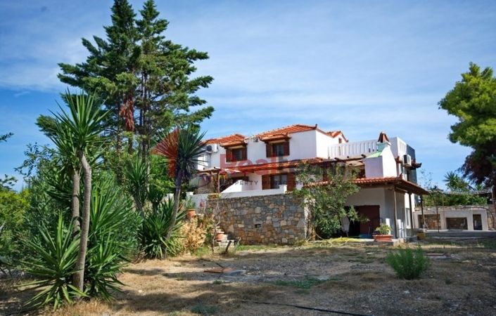 Image No.20-4 Bed Property for sale