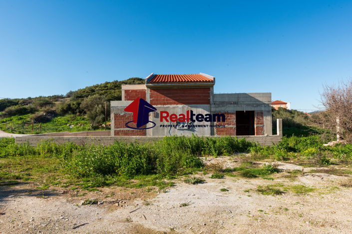 Image No.19-3 Bed Property for sale