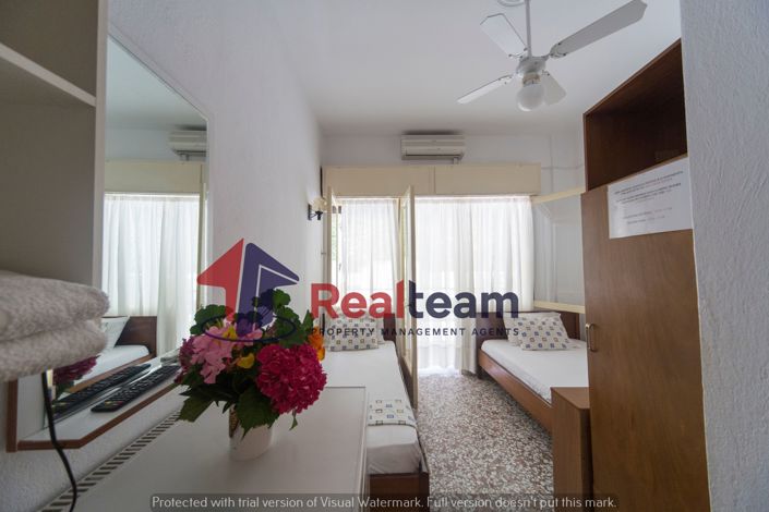 Image No.18-18 Bed Hotel for sale