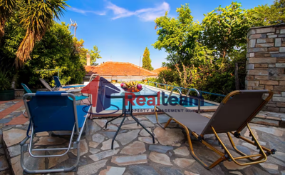 b1ef9eb157984435a4ffbe939edbf726