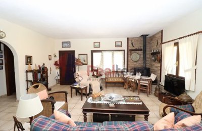 66d4dbebbb2842688d33f3ad9cd449b8