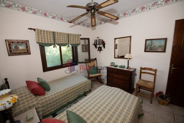 Image No.14-2 Bed Property for sale