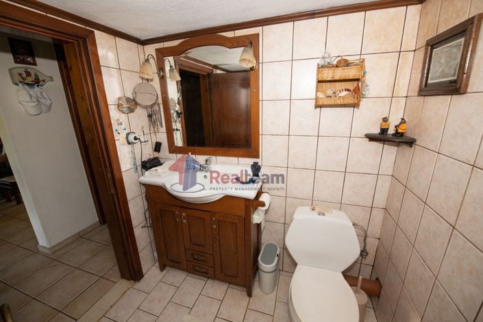 Image No.16-2 Bed Property for sale