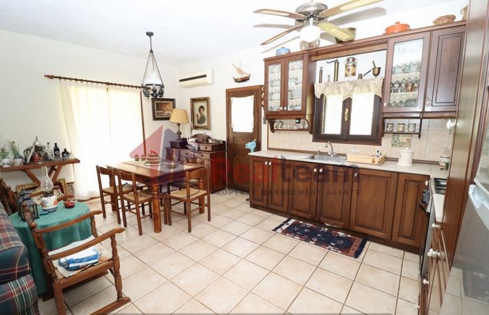 Image No.19-Propriété de 2 chambres à vendre à Ditropo