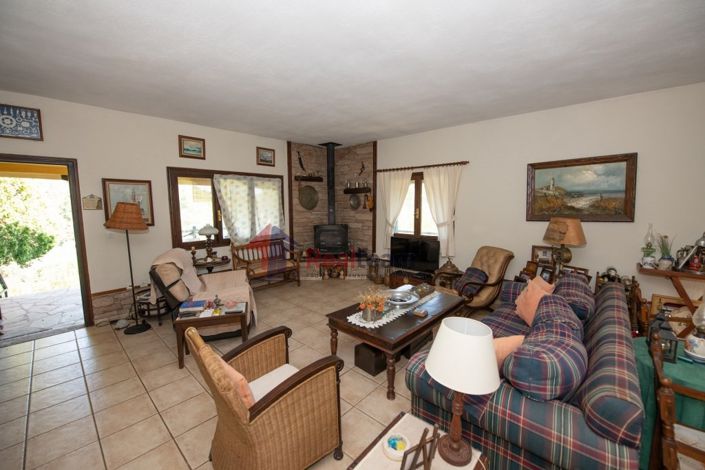 Image No.21-2 Bed Property for sale