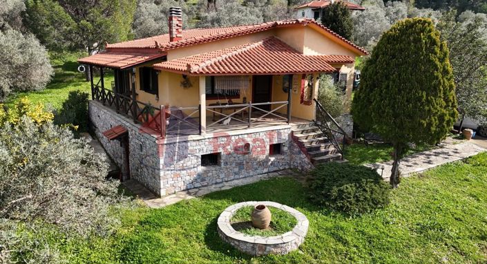 Image No.7-Propriété de 2 chambres à vendre à Ditropo