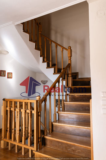 Image No.11-3 Bed Property for sale