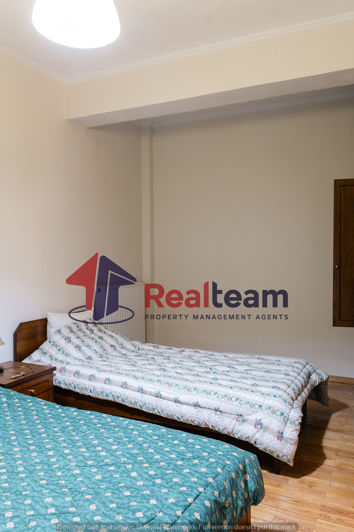 Image No.13-3 Bed Property for sale