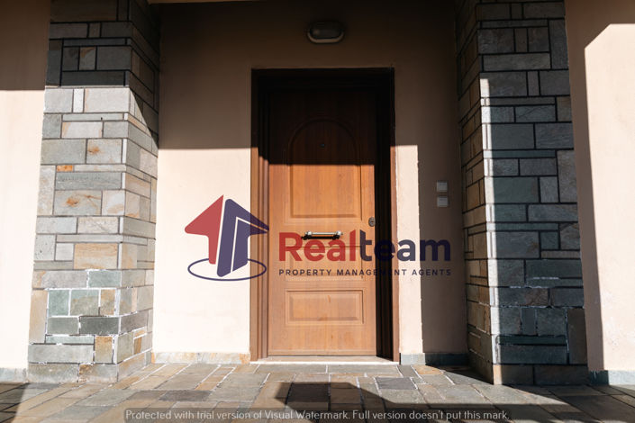 Image No.29-3 Bed Property for sale