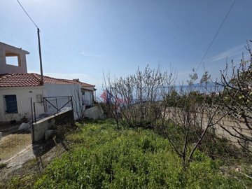 e1d4304953fe4a1c9f54a33f24e2a0a4