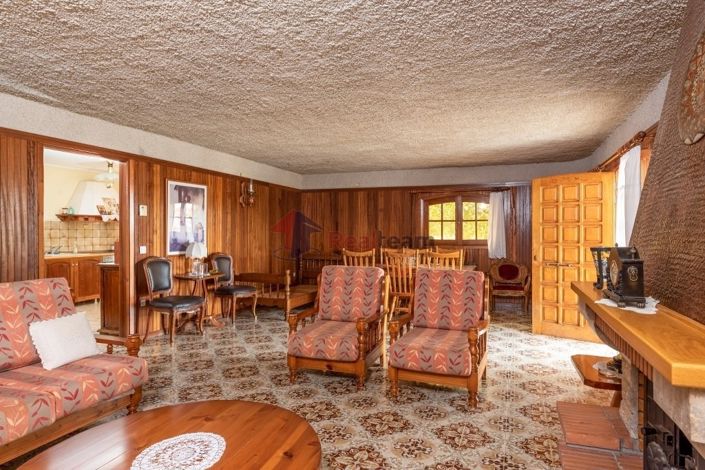 Image No.3-Propriété de 7 chambres à vendre à Nea Agchialos