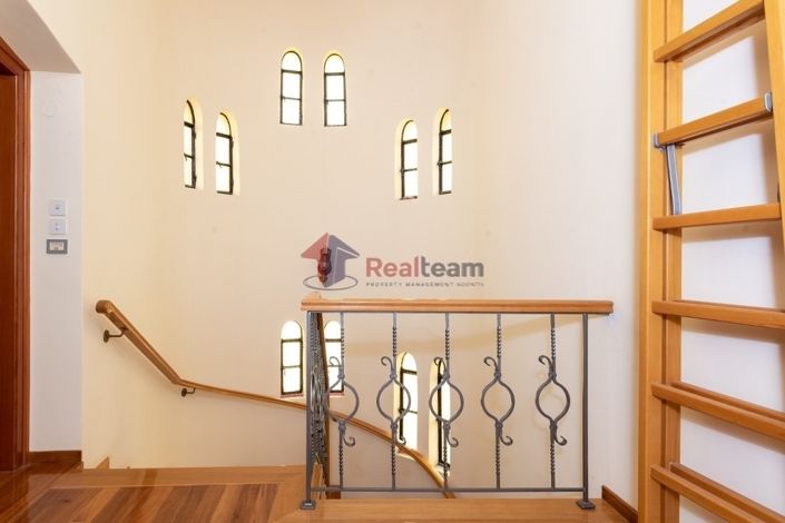 Image No.6-Propriété de 7 chambres à vendre à Nea Agchialos