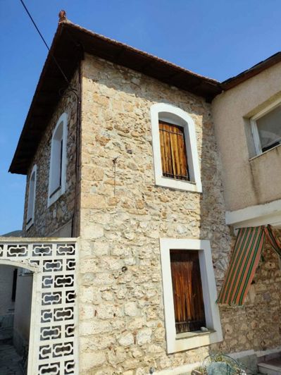 Image No.5-Propriété de 4 chambres à vendre à Sourpi