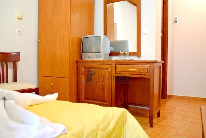 Image No.17-6 Bed Hotel for sale