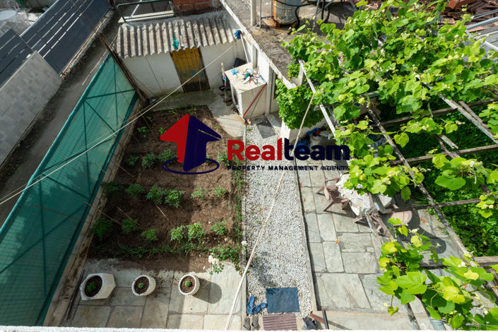 Image No.16-2 Bed Property for sale