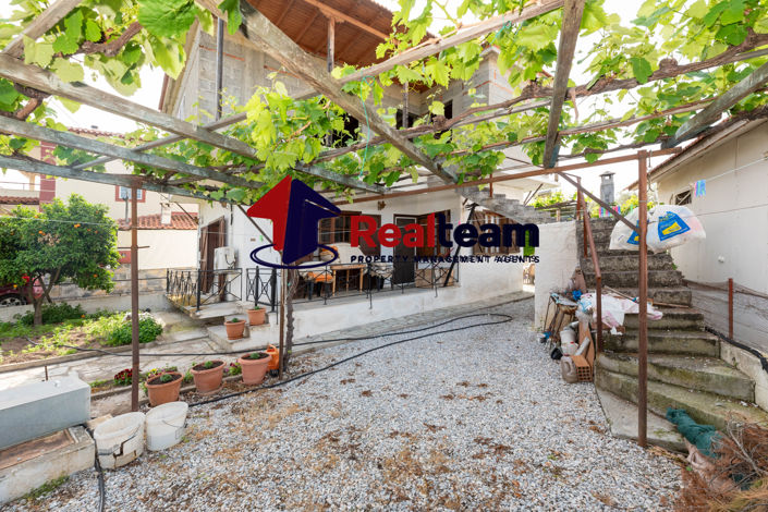 Image No.20-2 Bed Property for sale