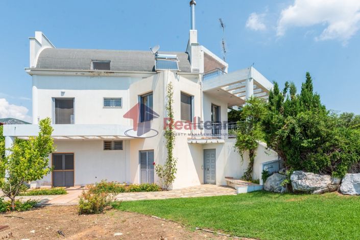 Image No.23-4 Bed Property for sale