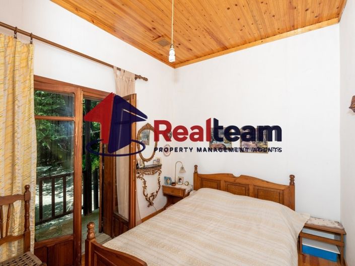 Image No.13-5 Bed Property for sale