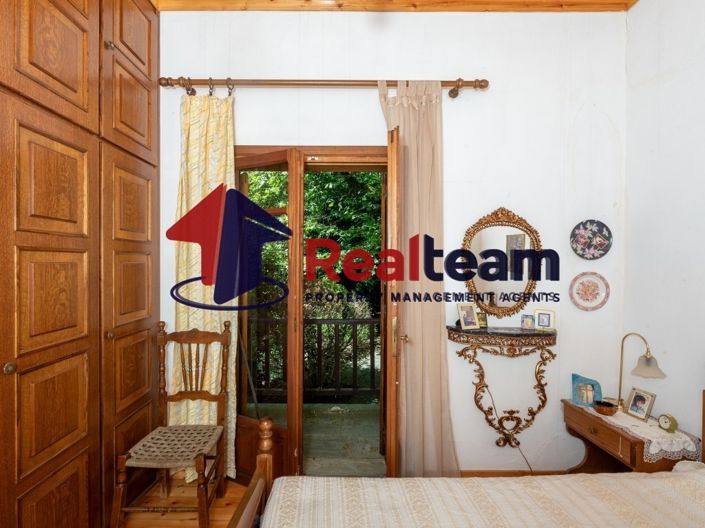 Image No.14-5 Bed Property for sale