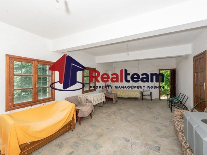 Image No.23-5 Bed Property for sale