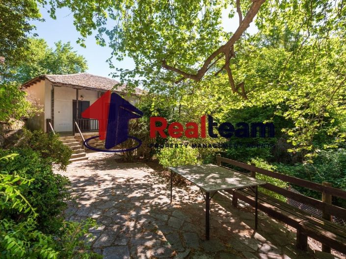Image No.3-5 Bed Property for sale