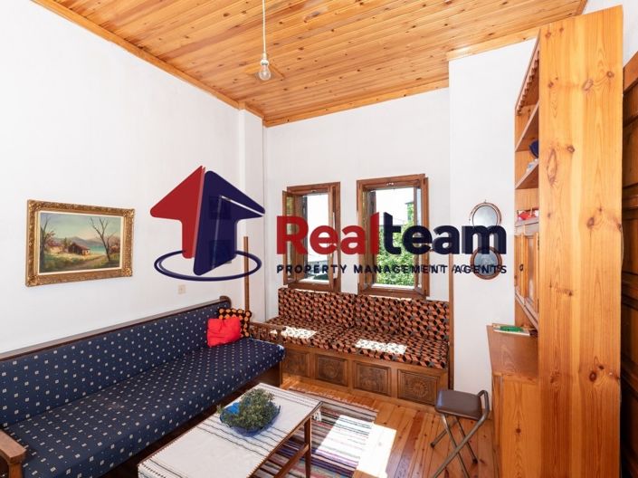 Image No.7-5 Bed Property for sale