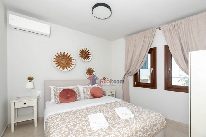 Image No.13-3 Bed Property for sale